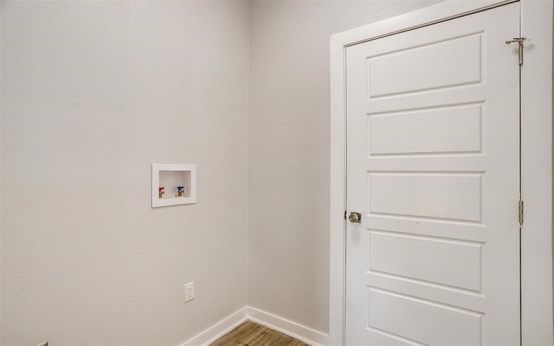 2604 Creekview Drive, Granbury, TX 76048, 3 Bedrooms Bedrooms, ,2 BathroomsBathrooms,Residential,For Sale,2604 Creekview Drive,20832198