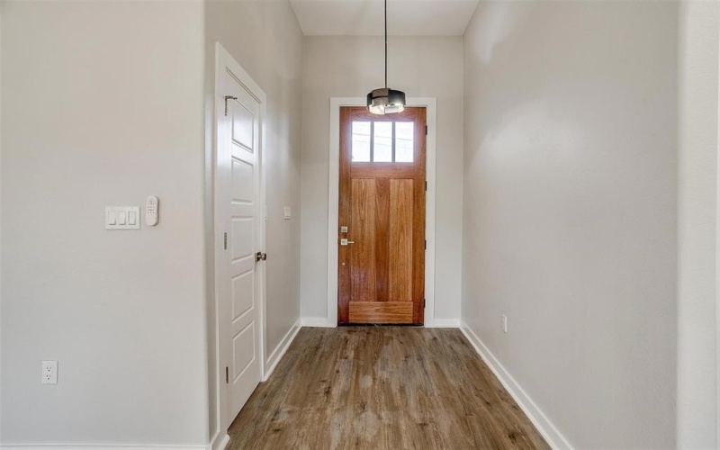 2604 Creekview Drive, Granbury, TX 76048, 3 Bedrooms Bedrooms, ,2 BathroomsBathrooms,Residential,For Sale,2604 Creekview Drive,20832198