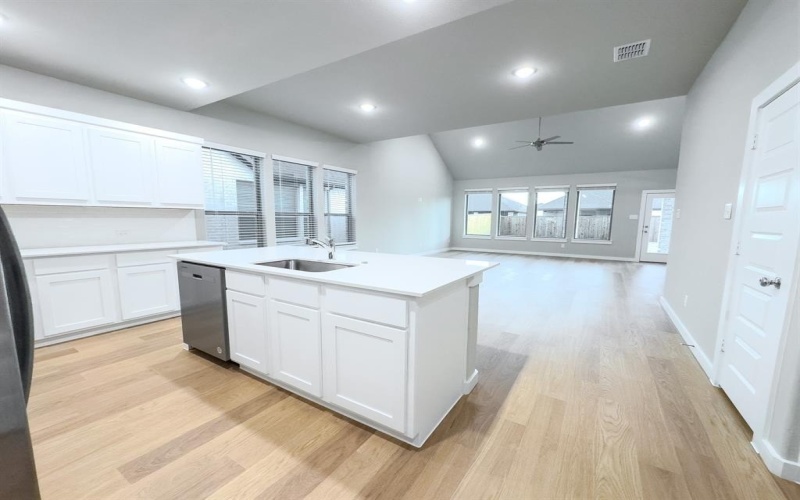 566 Silver Springs Lane, Lavon, TX 75166, 4 Bedrooms Bedrooms, ,3 BathroomsBathrooms,Residential Lease,For Rent,566 Silver Springs Lane,20832350