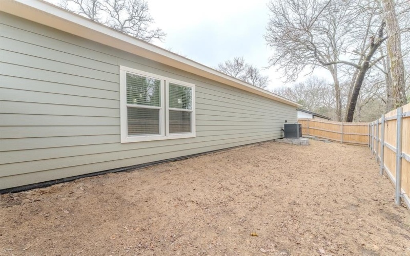 101 Inca Trail, Mabank, TX 75156, 3 Bedrooms Bedrooms, ,2 BathroomsBathrooms,Residential,For Sale,101 Inca Trail,20832558