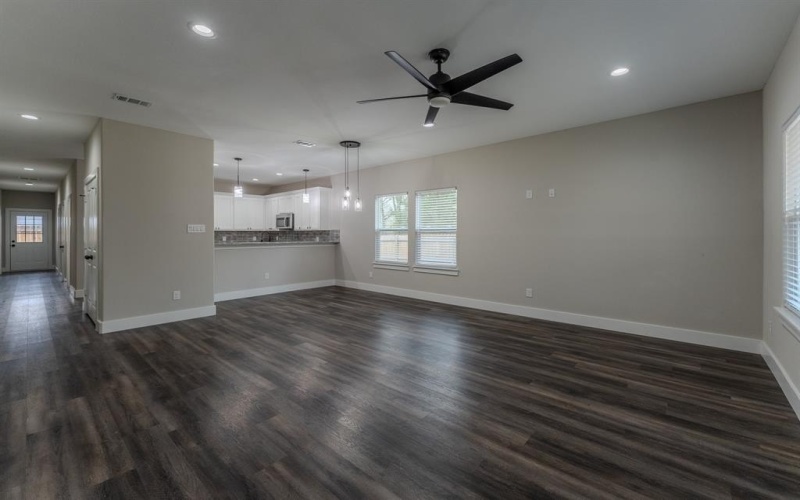 101 Inca Trail, Mabank, TX 75156, 3 Bedrooms Bedrooms, ,2 BathroomsBathrooms,Residential,For Sale,101 Inca Trail,20832558