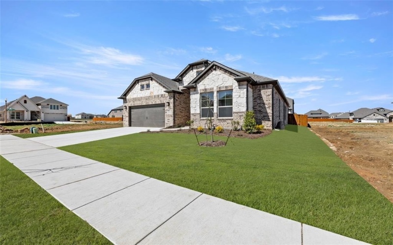 5616 Sweetwater Drive, Denton, TX 76226, 4 Bedrooms Bedrooms, ,3 BathroomsBathrooms,Residential,For Sale,5616 Sweetwater Drive,20832821