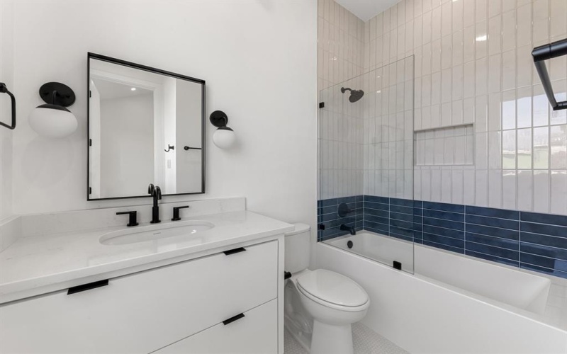 1909 Mcmillan Avenue, Dallas, TX 75206, 4 Bedrooms Bedrooms, ,5 BathroomsBathrooms,Residential,For Sale,1909 Mcmillan Avenue,20833625