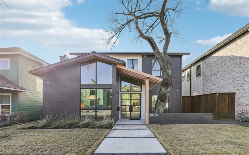 1909 Mcmillan Avenue, Dallas, TX 75206, 4 Bedrooms Bedrooms, ,5 BathroomsBathrooms,Residential,For Sale,1909 Mcmillan Avenue,20833625