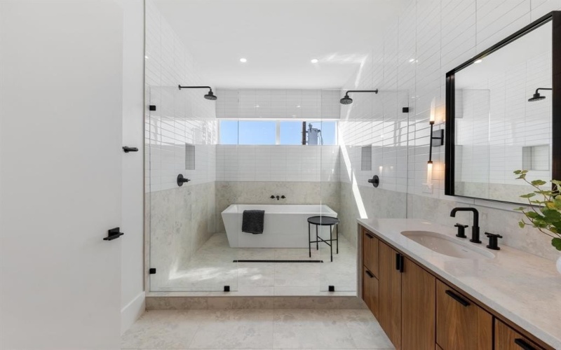 1909 Mcmillan Avenue, Dallas, TX 75206, 4 Bedrooms Bedrooms, ,5 BathroomsBathrooms,Residential,For Sale,1909 Mcmillan Avenue,20833625
