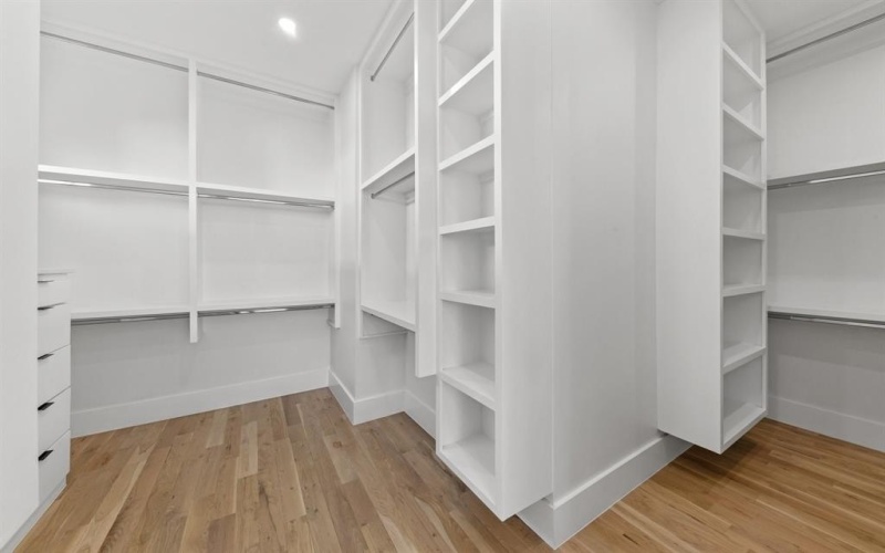 1909 Mcmillan Avenue, Dallas, TX 75206, 4 Bedrooms Bedrooms, ,5 BathroomsBathrooms,Residential,For Sale,1909 Mcmillan Avenue,20833625