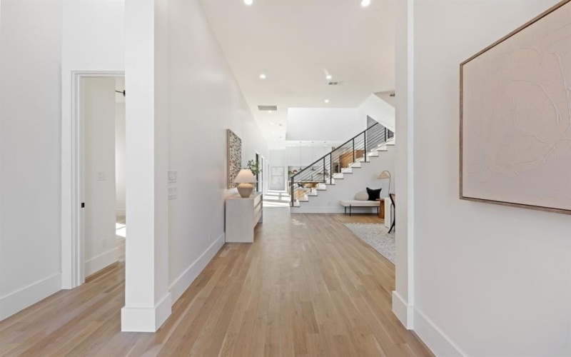 1909 Mcmillan Avenue, Dallas, TX 75206, 4 Bedrooms Bedrooms, ,5 BathroomsBathrooms,Residential,For Sale,1909 Mcmillan Avenue,20833625