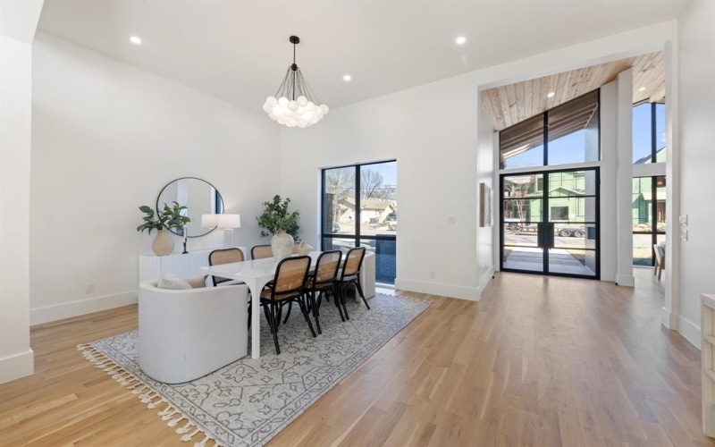 1909 Mcmillan Avenue, Dallas, TX 75206, 4 Bedrooms Bedrooms, ,5 BathroomsBathrooms,Residential,For Sale,1909 Mcmillan Avenue,20833625