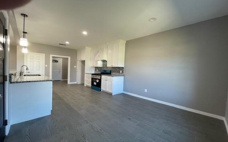304 Avenue D, Ennis, TX 75119, 3 Bedrooms Bedrooms, ,2 BathroomsBathrooms,Residential,For Sale,304 Avenue D,20830411