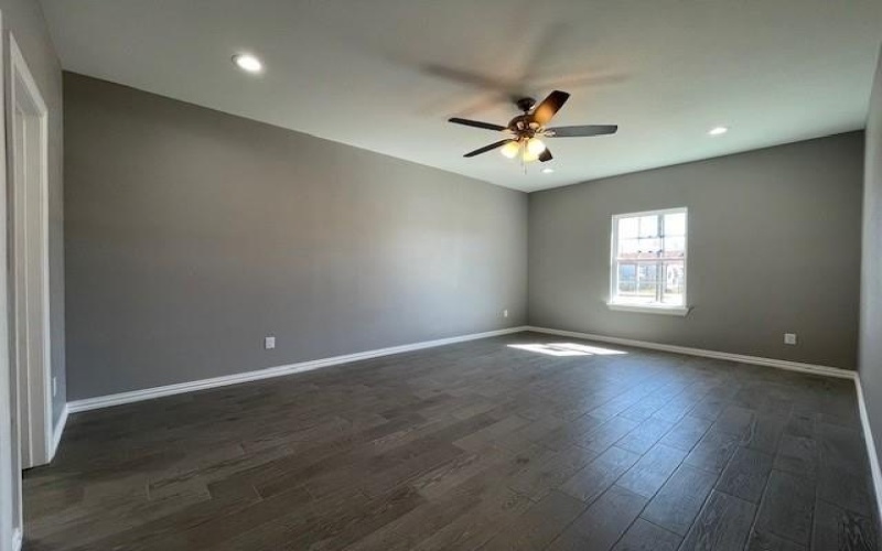 304 Avenue D, Ennis, TX 75119, 3 Bedrooms Bedrooms, ,2 BathroomsBathrooms,Residential,For Sale,304 Avenue D,20830411