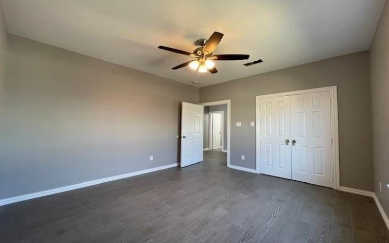 304 Avenue D, Ennis, TX 75119, 3 Bedrooms Bedrooms, ,2 BathroomsBathrooms,Residential,For Sale,304 Avenue D,20830411
