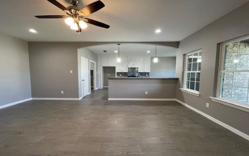 304 Avenue D, Ennis, TX 75119, 3 Bedrooms Bedrooms, ,2 BathroomsBathrooms,Residential,For Sale,304 Avenue D,20830411