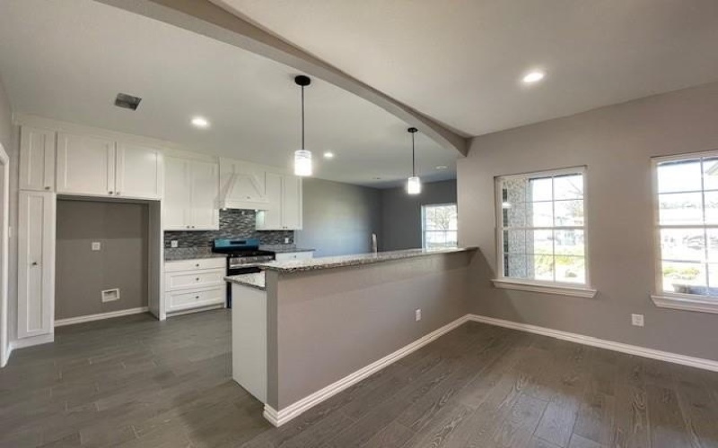 304 Avenue D, Ennis, TX 75119, 3 Bedrooms Bedrooms, ,2 BathroomsBathrooms,Residential,For Sale,304 Avenue D,20830411