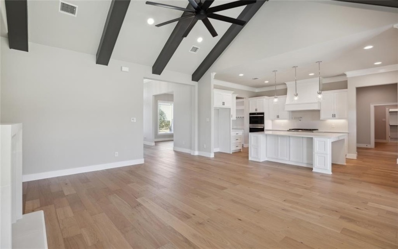 704 Burr Oak Lane, Weatherford, TX 76085, 3 Bedrooms Bedrooms, ,2 BathroomsBathrooms,Residential,For Sale,704 Burr Oak Lane,20833777