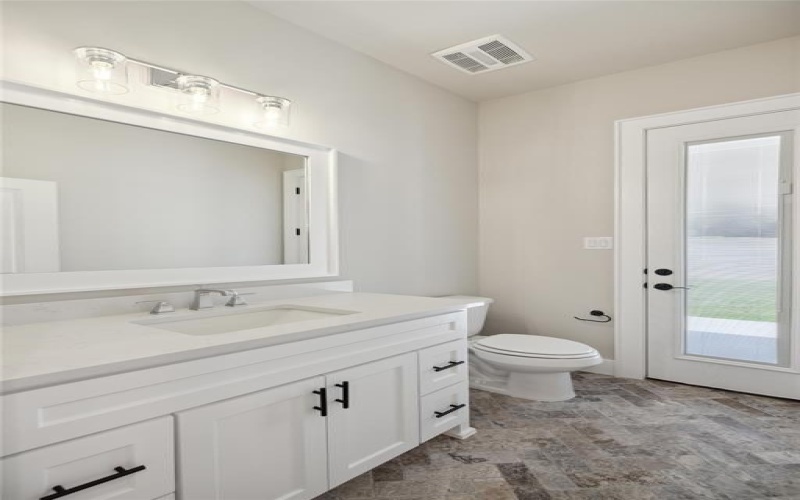 704 Burr Oak Lane, Weatherford, TX 76085, 3 Bedrooms Bedrooms, ,2 BathroomsBathrooms,Residential,For Sale,704 Burr Oak Lane,20833777