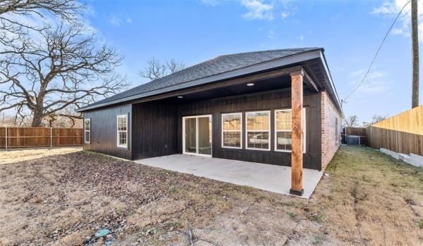 402 Lagoon Drive, Gun Barrel City, TX 75156, 3 Bedrooms Bedrooms, ,2 BathroomsBathrooms,Residential,For Sale,402 Lagoon Drive,20833838