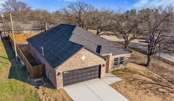 402 Lagoon Drive, Gun Barrel City, TX 75156, 3 Bedrooms Bedrooms, ,2 BathroomsBathrooms,Residential,For Sale,402 Lagoon Drive,20833838