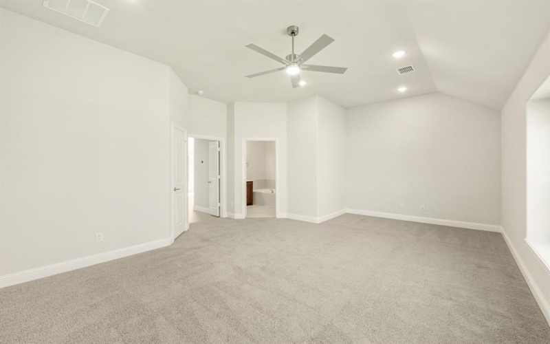 1016 Pineview Lane, Crowley, TX 76036, 4 Bedrooms Bedrooms, ,3 BathroomsBathrooms,Residential,For Sale,1016 Pineview Lane,20830464
