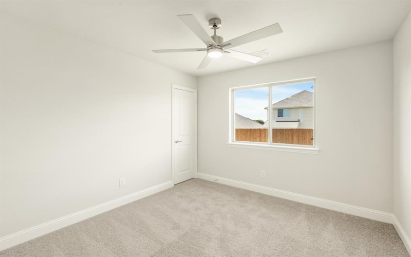1016 Pineview Lane, Crowley, TX 76036, 4 Bedrooms Bedrooms, ,3 BathroomsBathrooms,Residential,For Sale,1016 Pineview Lane,20830464