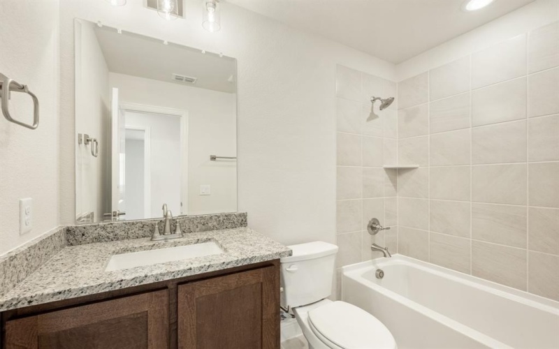 1016 Pineview Lane, Crowley, TX 76036, 4 Bedrooms Bedrooms, ,3 BathroomsBathrooms,Residential,For Sale,1016 Pineview Lane,20830464