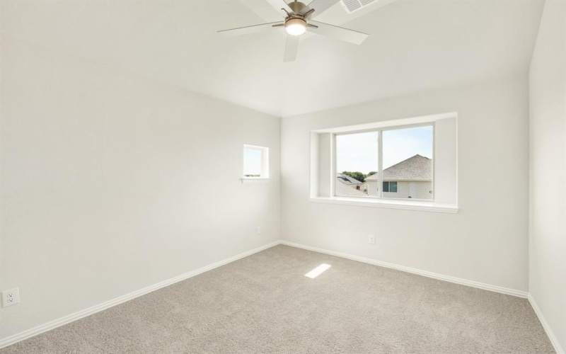 1016 Pineview Lane, Crowley, TX 76036, 4 Bedrooms Bedrooms, ,3 BathroomsBathrooms,Residential,For Sale,1016 Pineview Lane,20830464