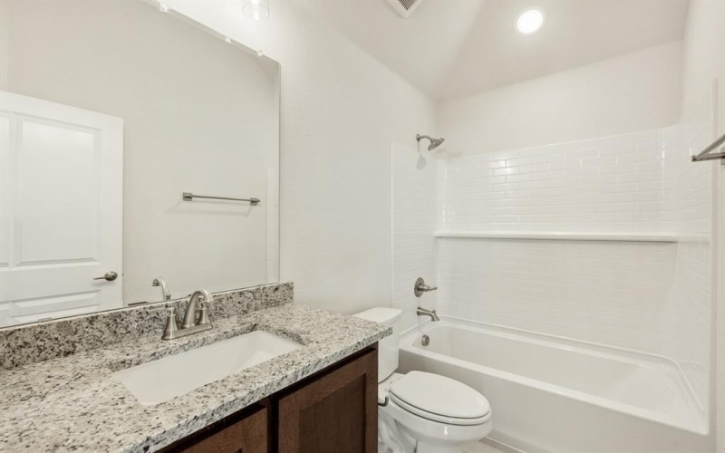 1016 Pineview Lane, Crowley, TX 76036, 4 Bedrooms Bedrooms, ,3 BathroomsBathrooms,Residential,For Sale,1016 Pineview Lane,20830464