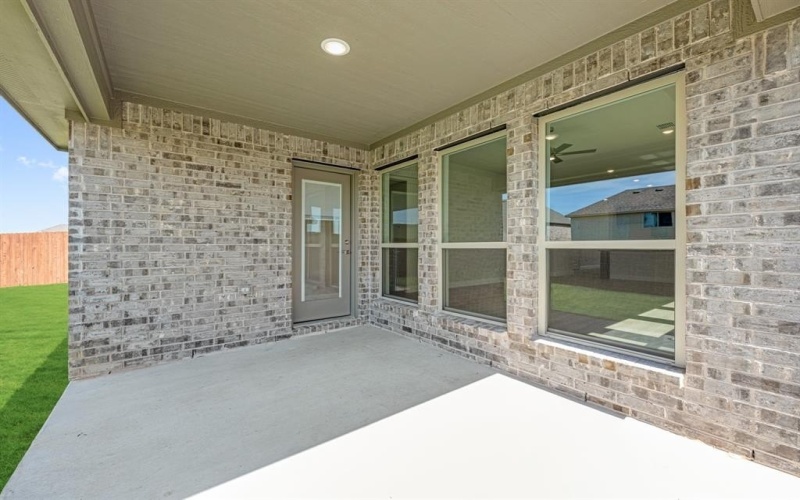 1016 Pineview Lane, Crowley, TX 76036, 4 Bedrooms Bedrooms, ,3 BathroomsBathrooms,Residential,For Sale,1016 Pineview Lane,20830464