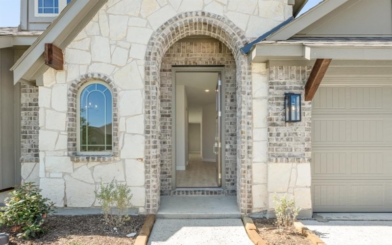 1016 Pineview Lane, Crowley, TX 76036, 4 Bedrooms Bedrooms, ,3 BathroomsBathrooms,Residential,For Sale,1016 Pineview Lane,20830464