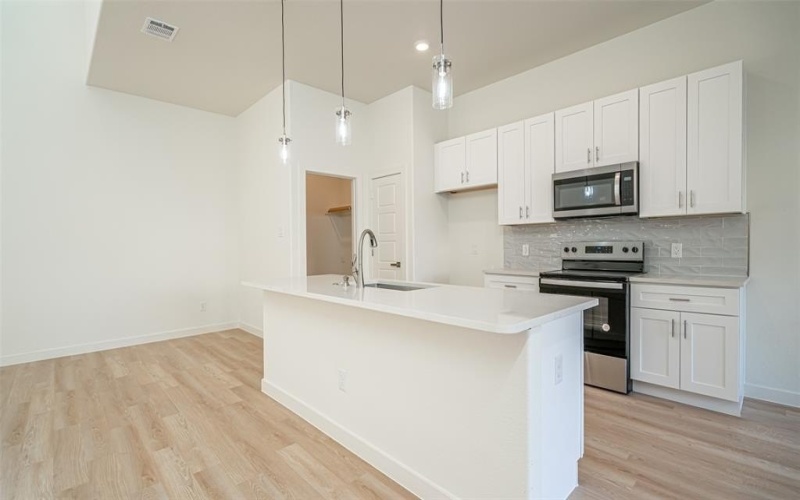 3320 Brazos River Drive, Granbury, TX 76048, 3 Bedrooms Bedrooms, ,2 BathroomsBathrooms,Residential,For Sale,3320 Brazos River Drive,20833979