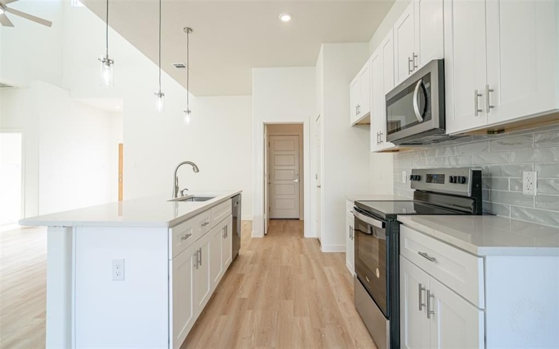 3320 Brazos River Drive, Granbury, TX 76048, 3 Bedrooms Bedrooms, ,2 BathroomsBathrooms,Residential,For Sale,3320 Brazos River Drive,20833979