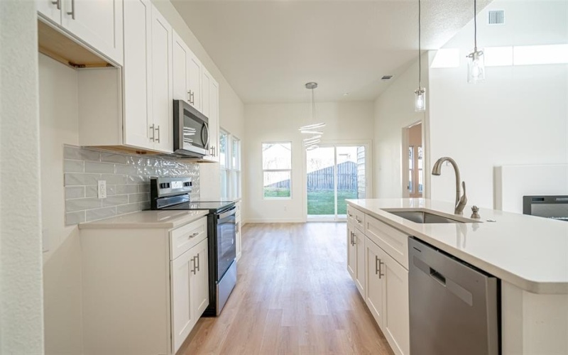 3320 Brazos River Drive, Granbury, TX 76048, 3 Bedrooms Bedrooms, ,2 BathroomsBathrooms,Residential,For Sale,3320 Brazos River Drive,20833979