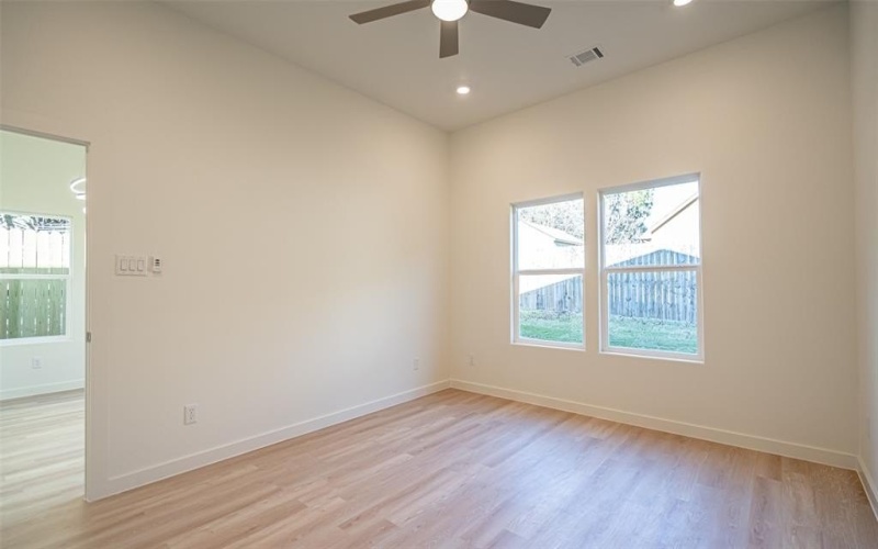 3320 Brazos River Drive, Granbury, TX 76048, 3 Bedrooms Bedrooms, ,2 BathroomsBathrooms,Residential,For Sale,3320 Brazos River Drive,20833979