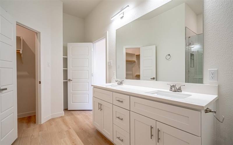 3320 Brazos River Drive, Granbury, TX 76048, 3 Bedrooms Bedrooms, ,2 BathroomsBathrooms,Residential,For Sale,3320 Brazos River Drive,20833979