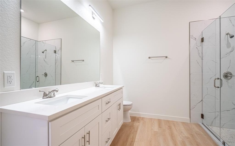 3320 Brazos River Drive, Granbury, TX 76048, 3 Bedrooms Bedrooms, ,2 BathroomsBathrooms,Residential,For Sale,3320 Brazos River Drive,20833979