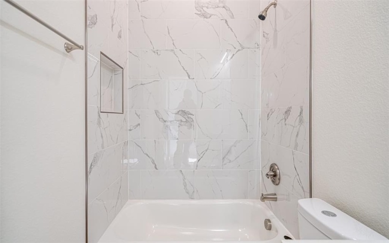 3320 Brazos River Drive, Granbury, TX 76048, 3 Bedrooms Bedrooms, ,2 BathroomsBathrooms,Residential,For Sale,3320 Brazos River Drive,20833979