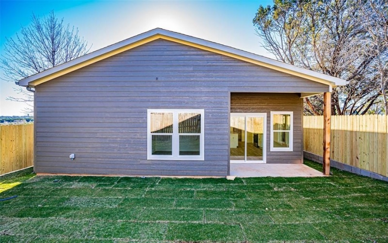 3320 Brazos River Drive, Granbury, TX 76048, 3 Bedrooms Bedrooms, ,2 BathroomsBathrooms,Residential,For Sale,3320 Brazos River Drive,20833979