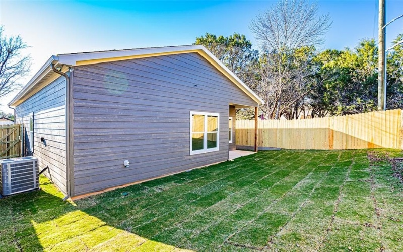3320 Brazos River Drive, Granbury, TX 76048, 3 Bedrooms Bedrooms, ,2 BathroomsBathrooms,Residential,For Sale,3320 Brazos River Drive,20833979