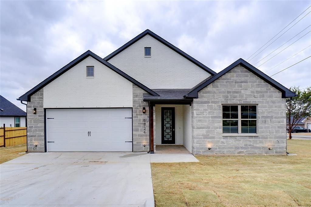 5824 Belaire Circle, Granbury, TX 76048, 3 Bedrooms Bedrooms, ,2 BathroomsBathrooms,Residential,For Sale,5824 Belaire Circle,20833992