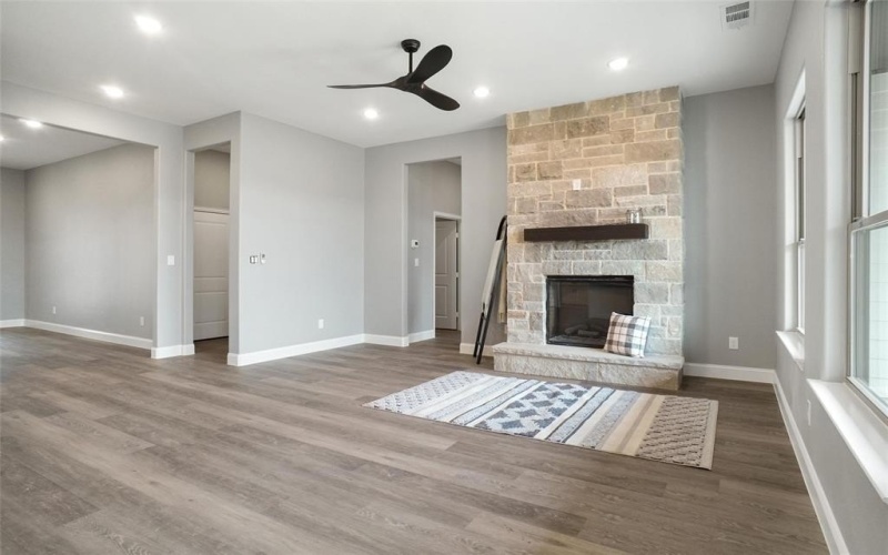 5824 Belaire Circle, Granbury, TX 76048, 3 Bedrooms Bedrooms, ,2 BathroomsBathrooms,Residential,For Sale,5824 Belaire Circle,20833992