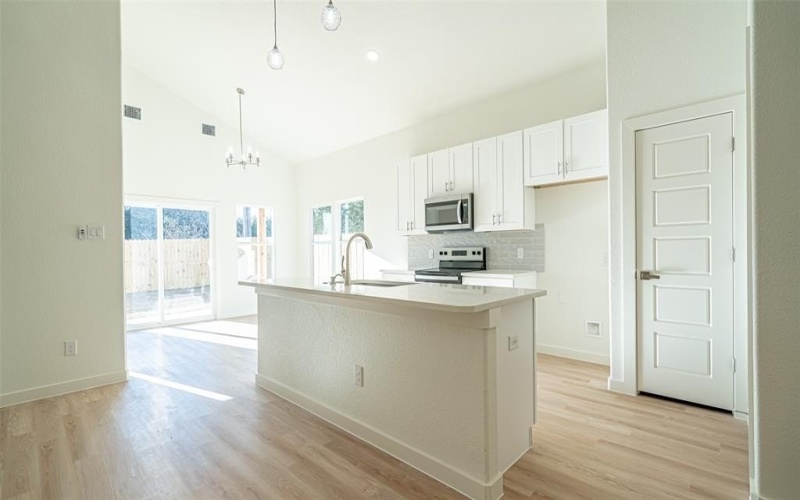 3501 Brazos River Drive, Granbury, TX 76048, 3 Bedrooms Bedrooms, ,2 BathroomsBathrooms,Residential,For Sale,3501 Brazos River Drive,20834044