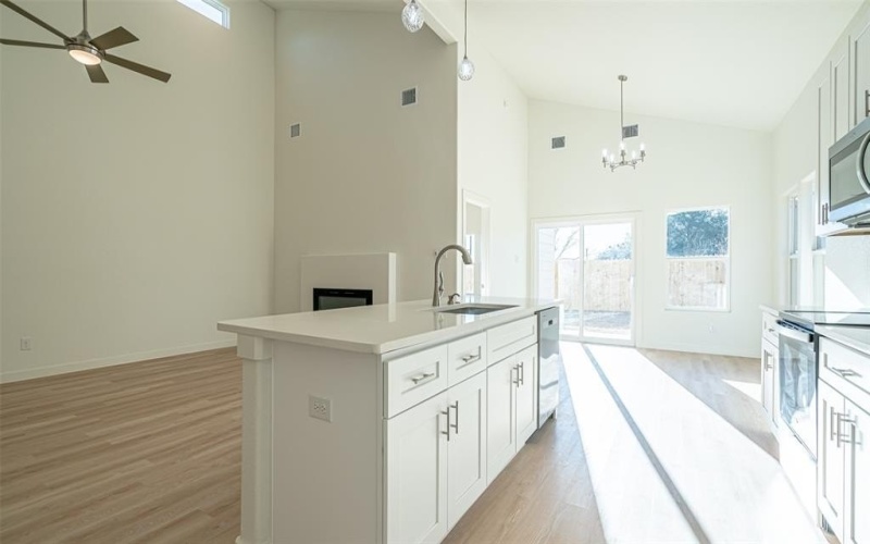 3501 Brazos River Drive, Granbury, TX 76048, 3 Bedrooms Bedrooms, ,2 BathroomsBathrooms,Residential,For Sale,3501 Brazos River Drive,20834044