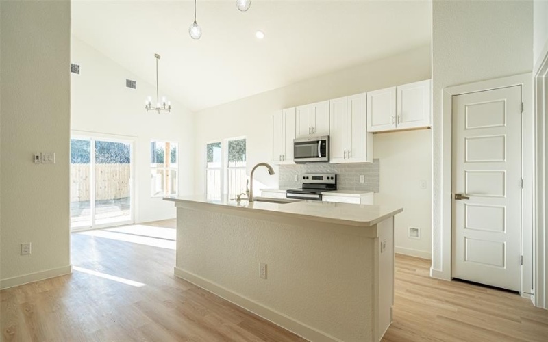 3501 Brazos River Drive, Granbury, TX 76048, 3 Bedrooms Bedrooms, ,2 BathroomsBathrooms,Residential,For Sale,3501 Brazos River Drive,20834044