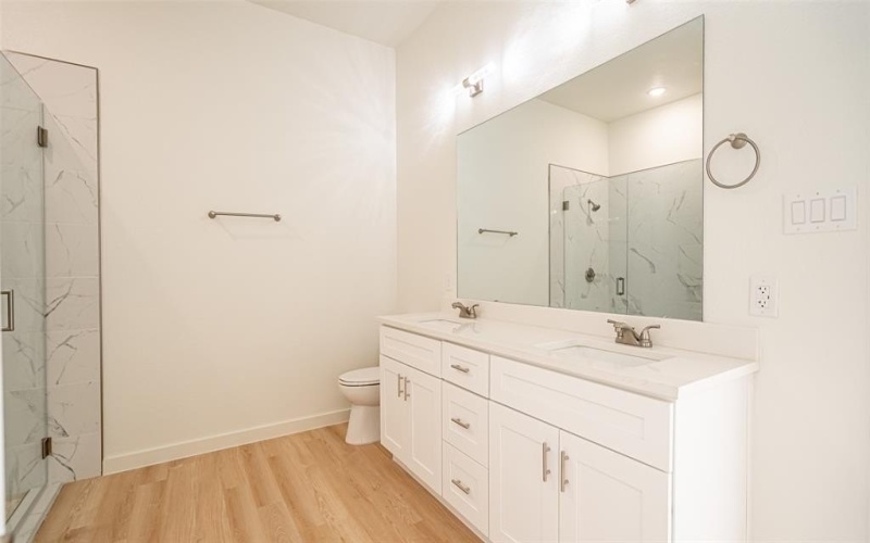 3501 Brazos River Drive, Granbury, TX 76048, 3 Bedrooms Bedrooms, ,2 BathroomsBathrooms,Residential,For Sale,3501 Brazos River Drive,20834044