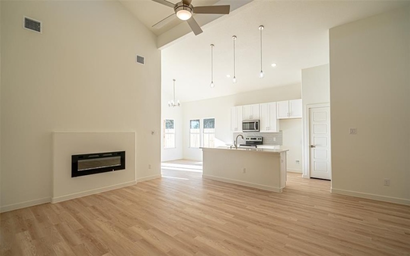 3501 Brazos River Drive, Granbury, TX 76048, 3 Bedrooms Bedrooms, ,2 BathroomsBathrooms,Residential,For Sale,3501 Brazos River Drive,20834044