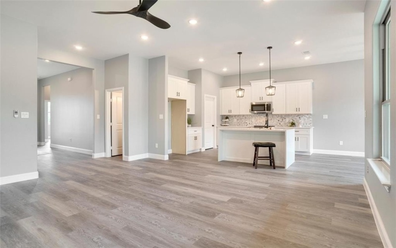 5813 Stonegate Circle, Granbury, TX 76048, 3 Bedrooms Bedrooms, ,2 BathroomsBathrooms,Residential,For Sale,5813 Stonegate Circle,20834052