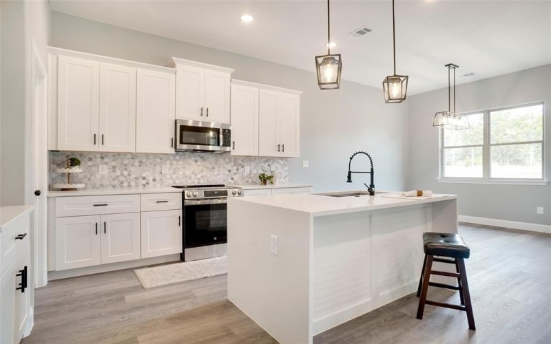 5813 Stonegate Circle, Granbury, TX 76048, 3 Bedrooms Bedrooms, ,2 BathroomsBathrooms,Residential,For Sale,5813 Stonegate Circle,20834052