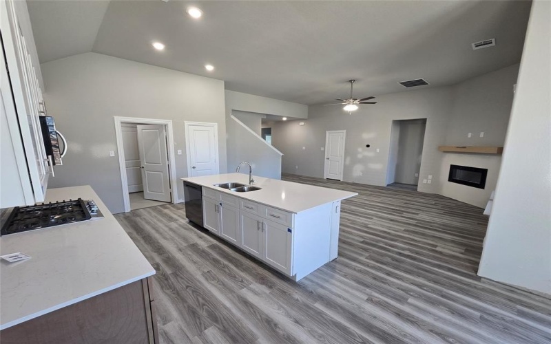 881 Boomer Lane, Ferris, TX 75125, 4 Habitaciones Habitaciones , ,3 BañosBaños,Residential,En Venta,881 Boomer Lane,20830592