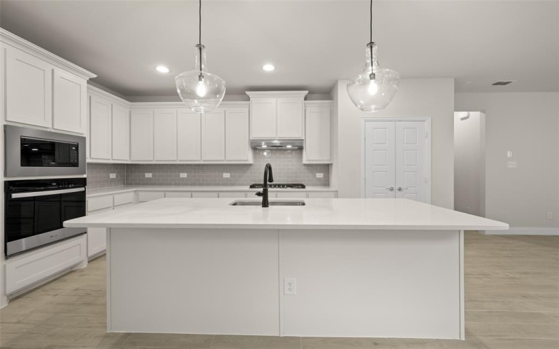 2833 Livestock, Midlothian, TX 76065, 3 Habitaciones Habitaciones , ,2 BañosBaños,Residential,En Venta,2833 Livestock,20830784