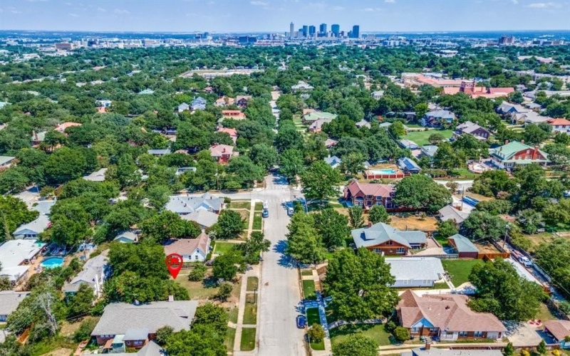 2612 S Adams Street, Fort Worth, TX 76110, 4 Habitaciones Habitaciones , ,3 BañosBaños,Residential,En Venta,2612 S Adams Street,20834960