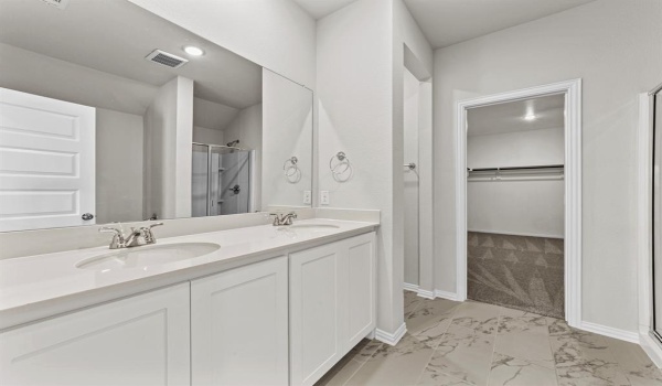 1915 Rolling Ridge Drive, Van Alstyne, TX 75495, 5 Bedrooms Bedrooms, ,3 BathroomsBathrooms,Residential,For Sale,1915 Rolling Ridge Drive,20835650